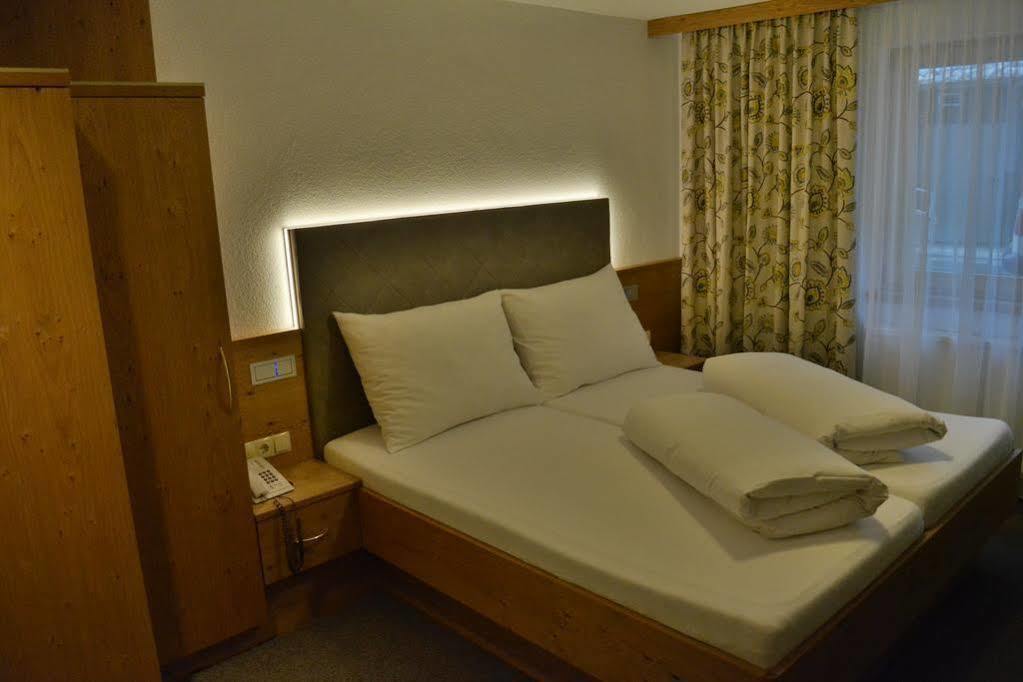 Hotel Maria Theresia Ишгль Экстерьер фото